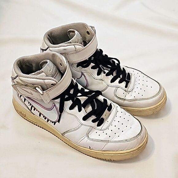 Nike high top Air Forces men’s 9.5